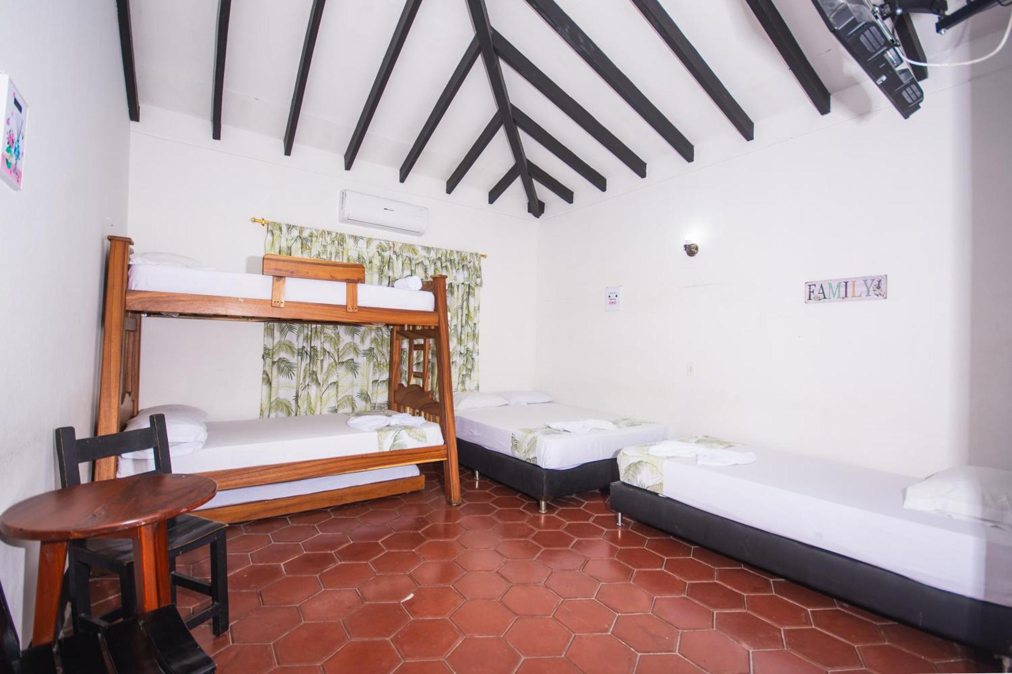 Familia Casa Blanca Hotel