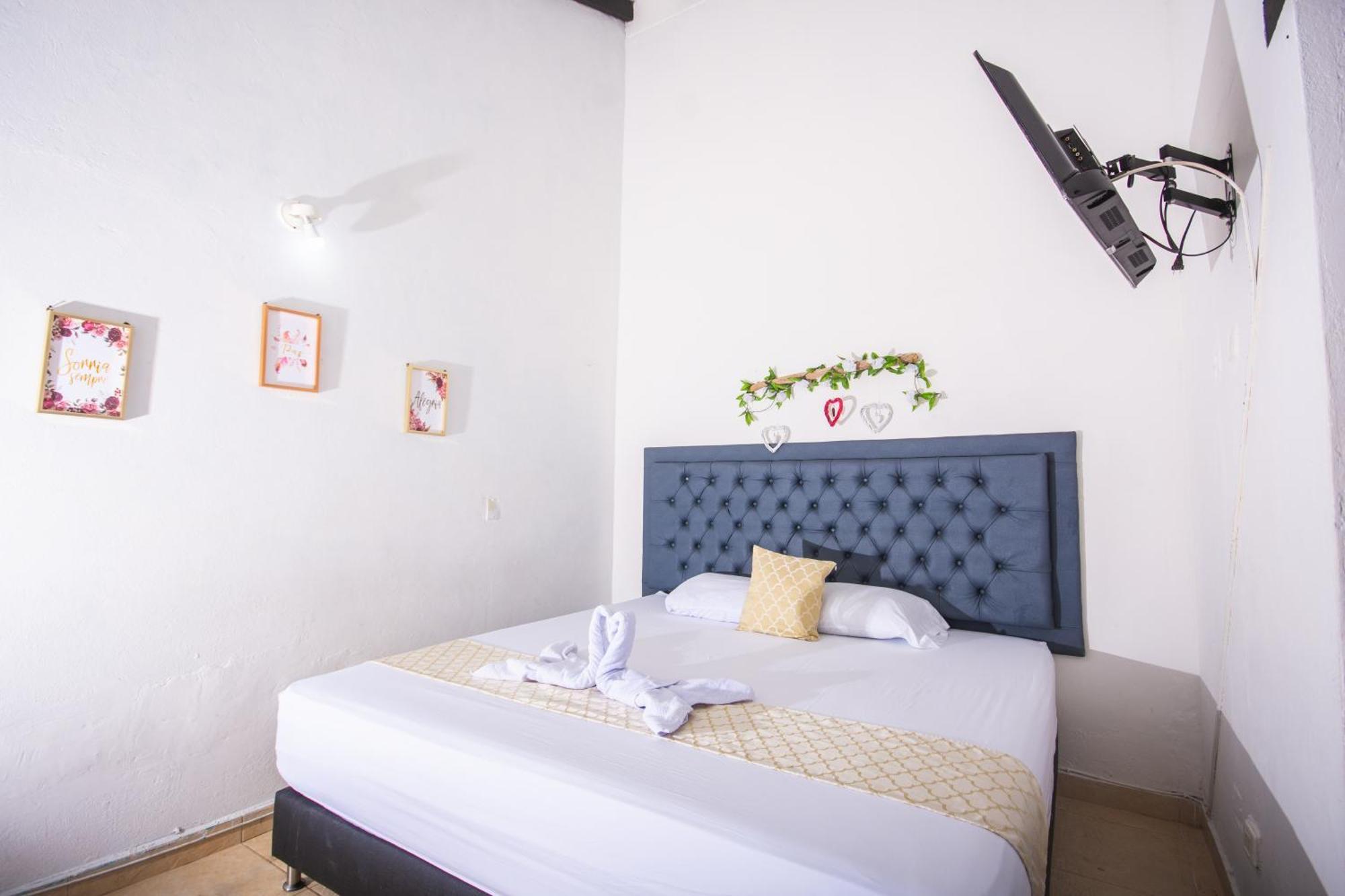 Familia Casa Blanca Hotel