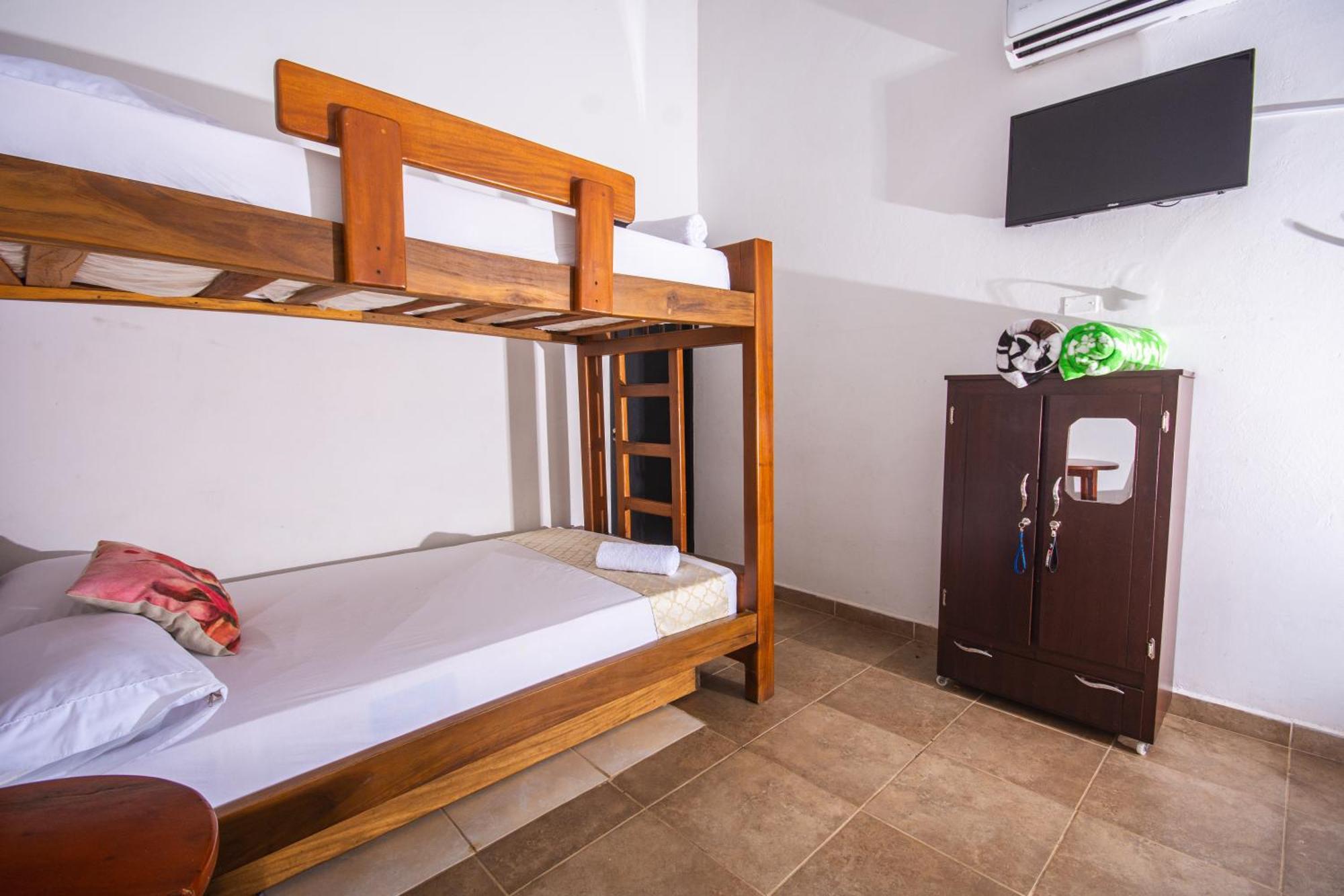 Familia Casa Blanca 4*